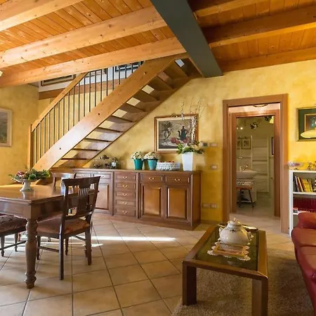 Lucy Bed & Breakfast 4*