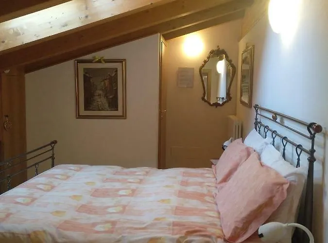 Lucy Bed & Breakfast 4*