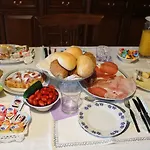 Lucy Frühstückspension Bardolino