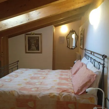 Lucy Couette-café 4*