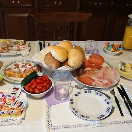 Lucy Frühstückspension Bardolino